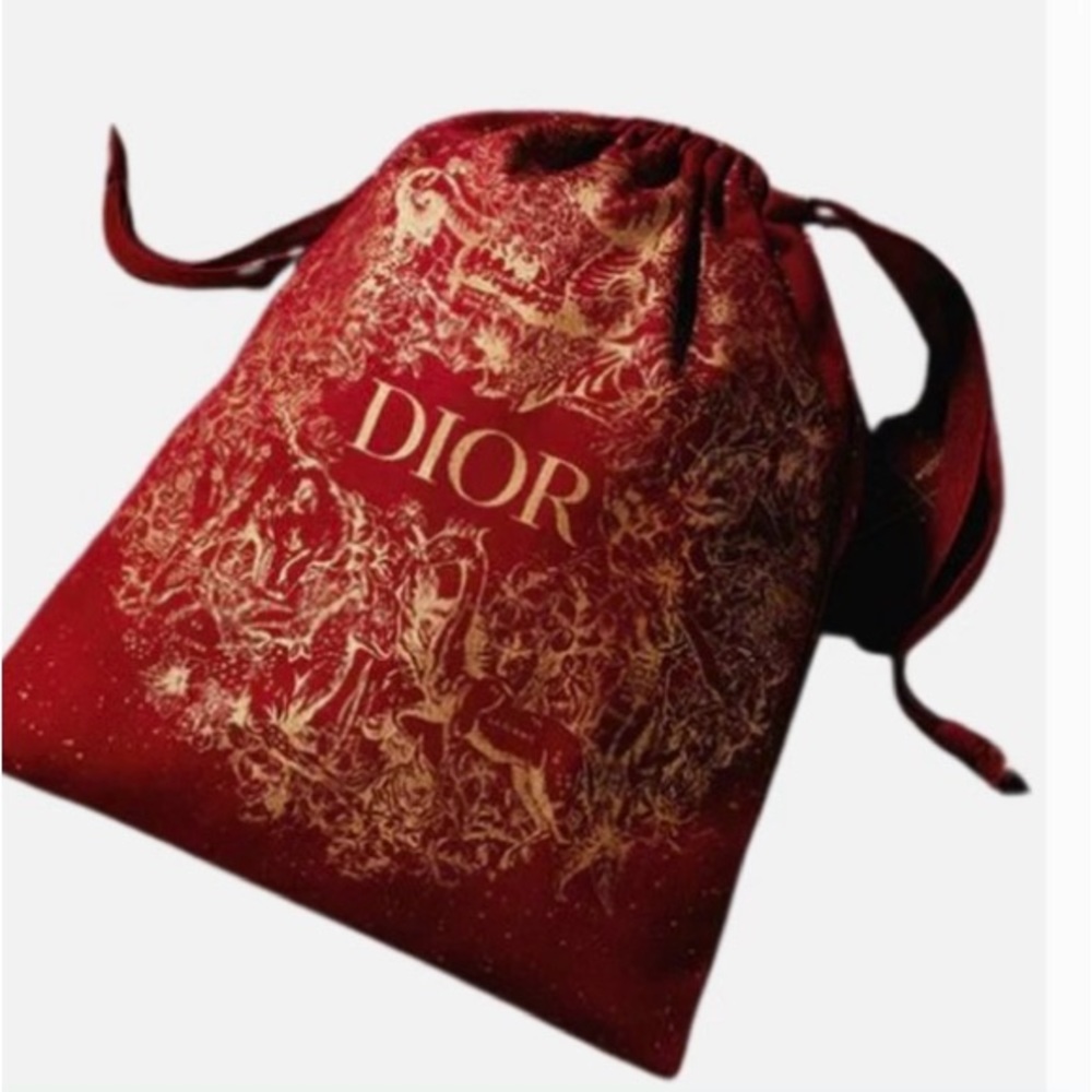 DIOR Beauty
2024 Limited Edition Red Drawstring Pouch